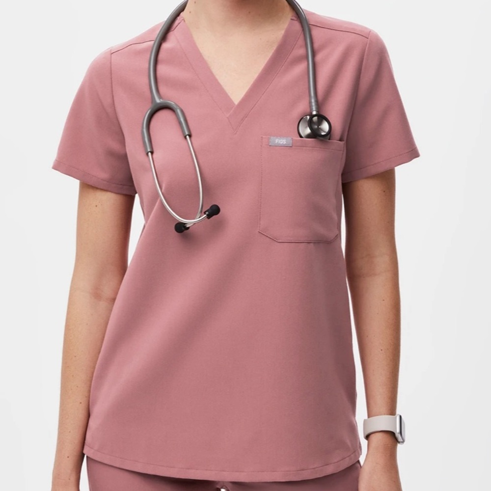 Figs Casma Figs Scrub Top in mauve, XS